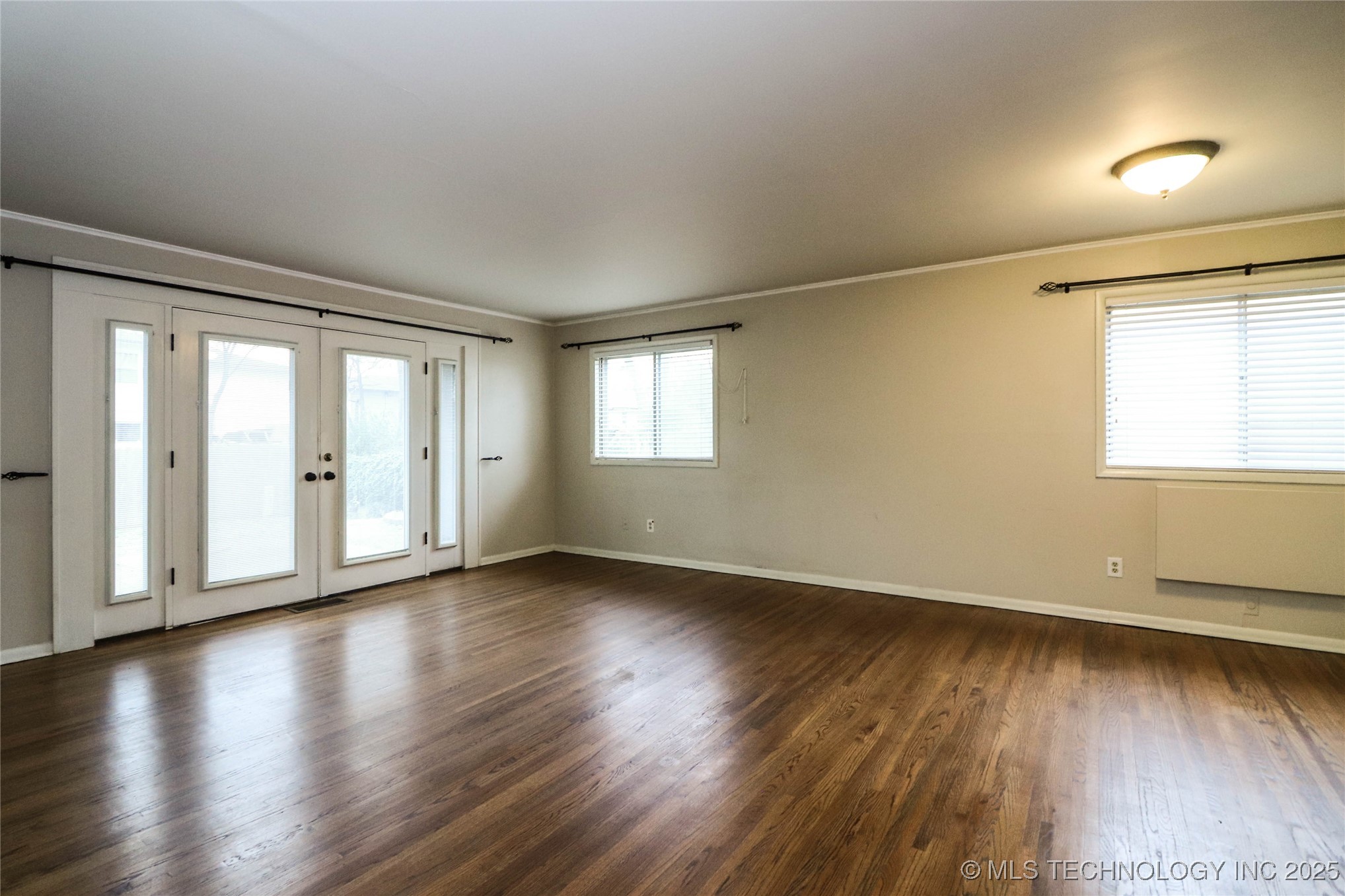 5920 E 25th Street Property Photo 12