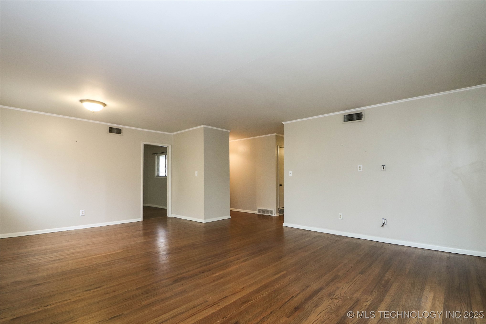 5920 E 25th Street Property Photo 13