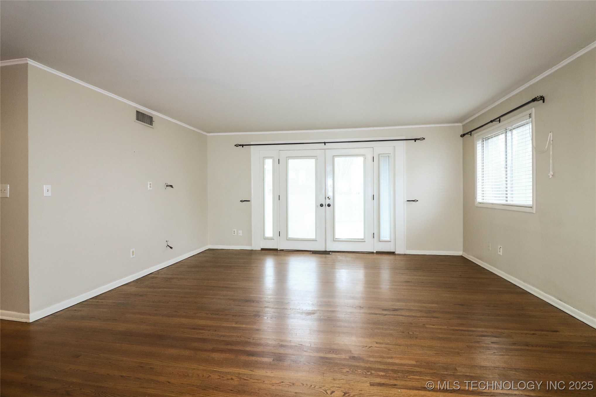 5920 E 25th Street Property Photo 15