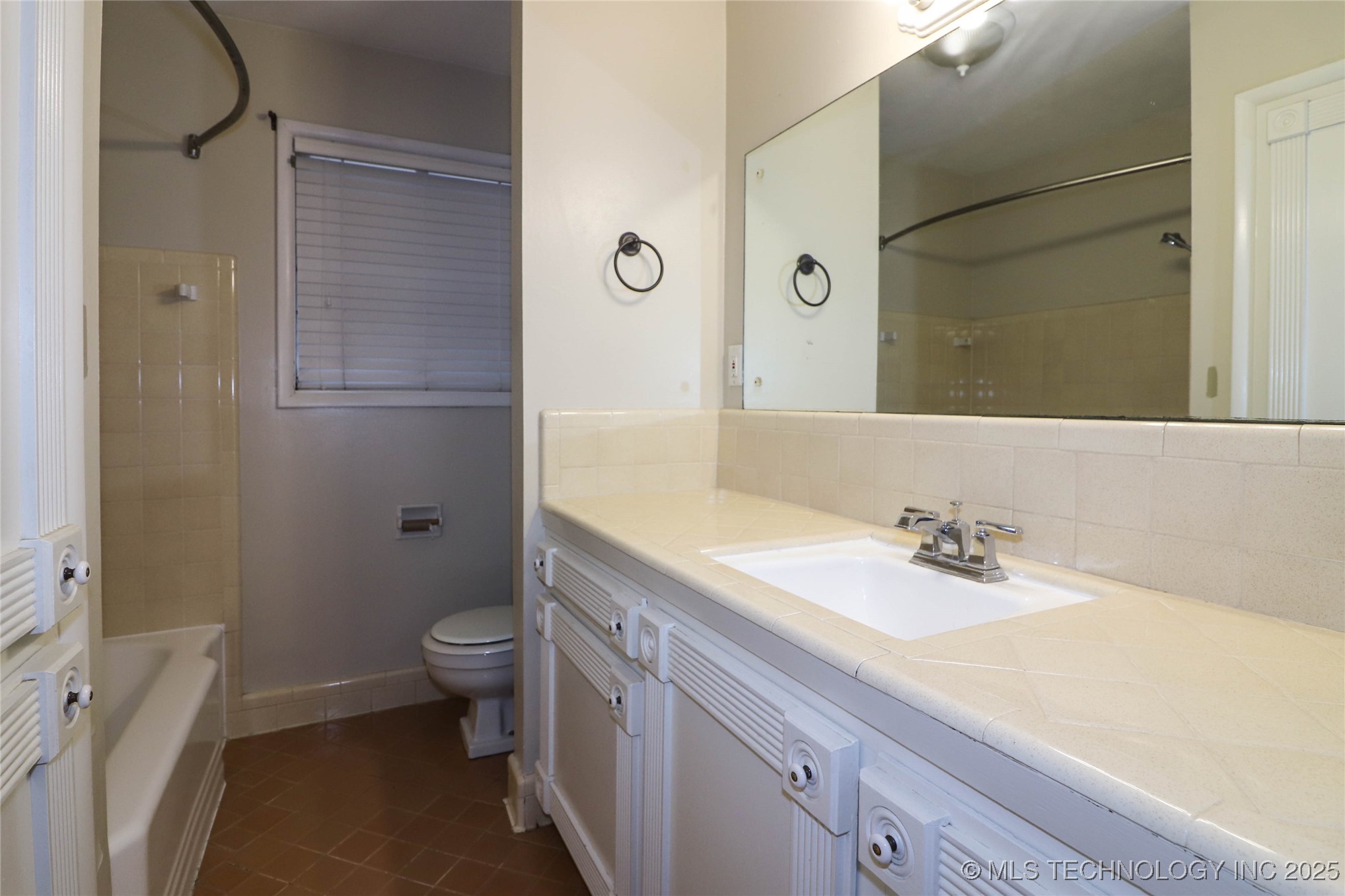 5920 E 25th Street Property Photo 28