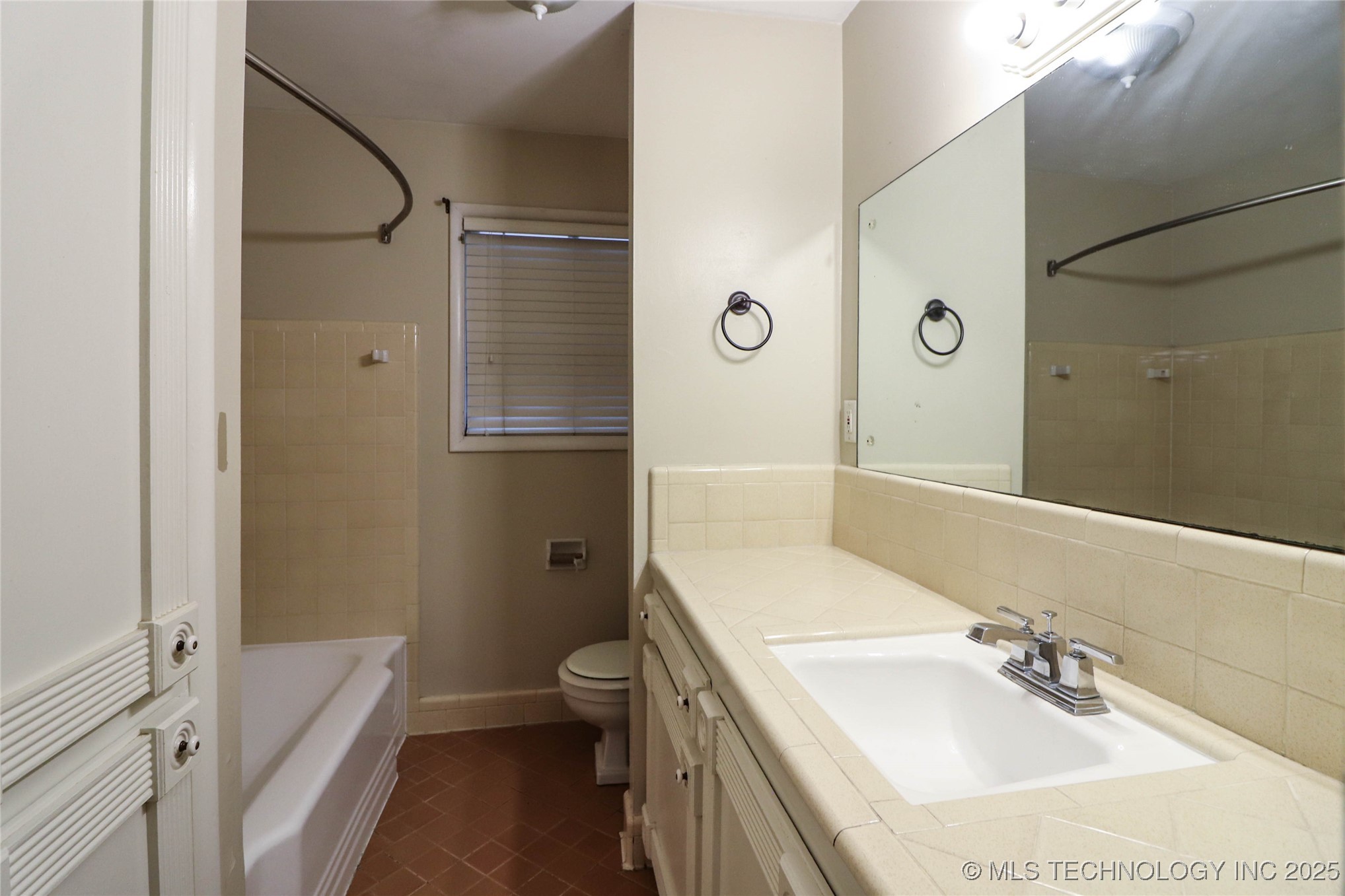 5920 E 25th Street Property Photo 29