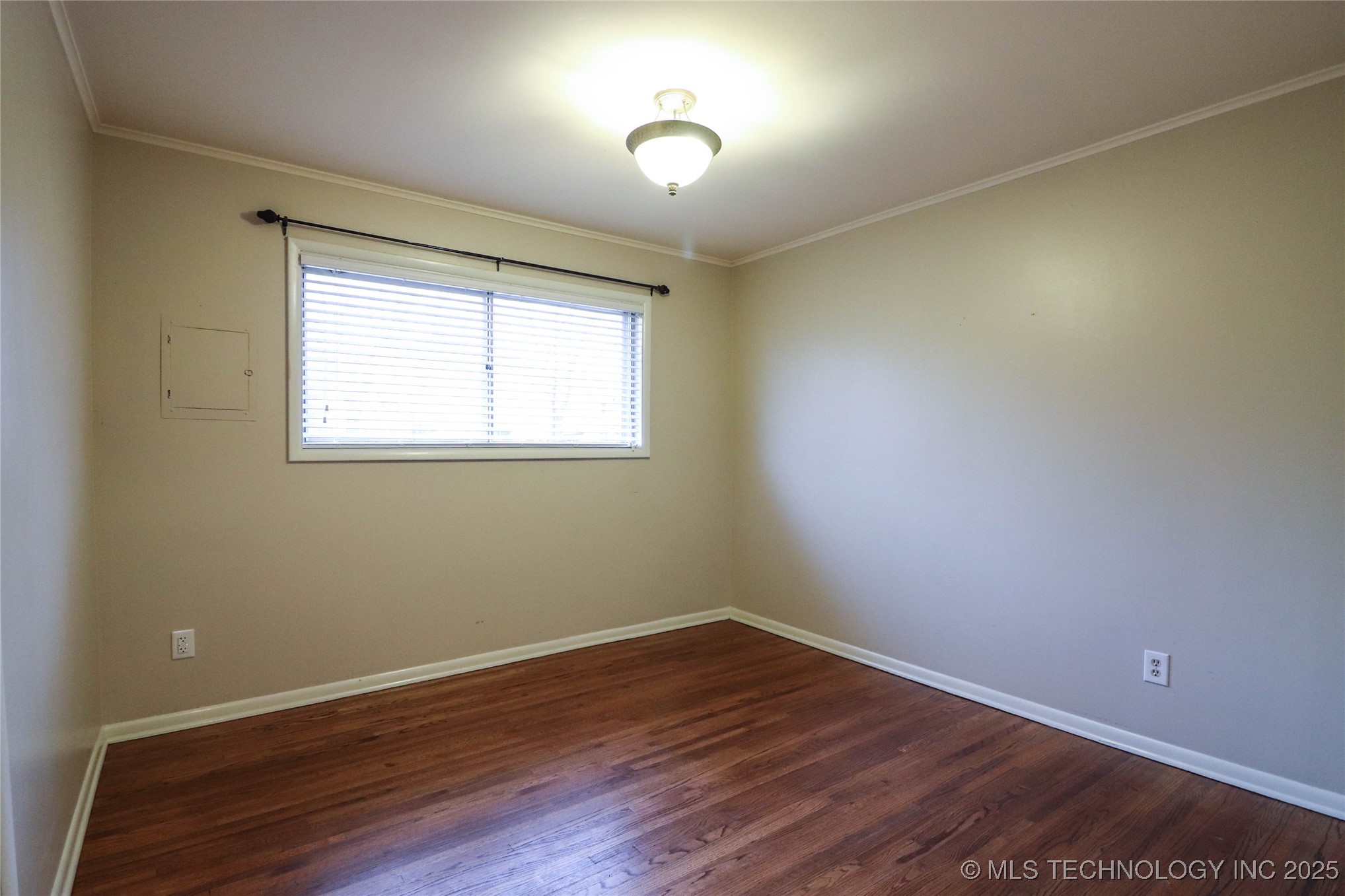 5920 E 25th Street Property Photo 32