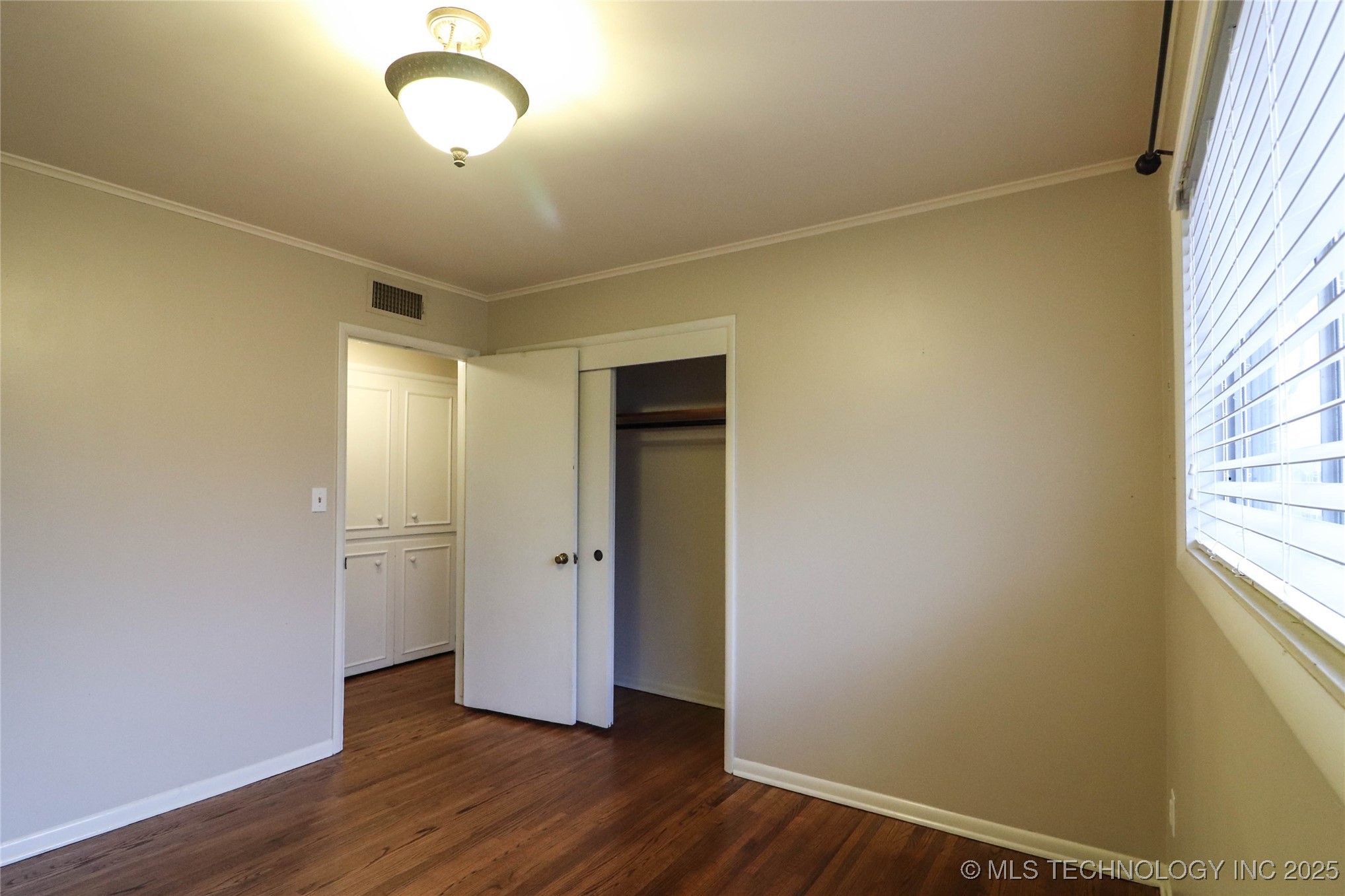 5920 E 25th Street Property Photo 33