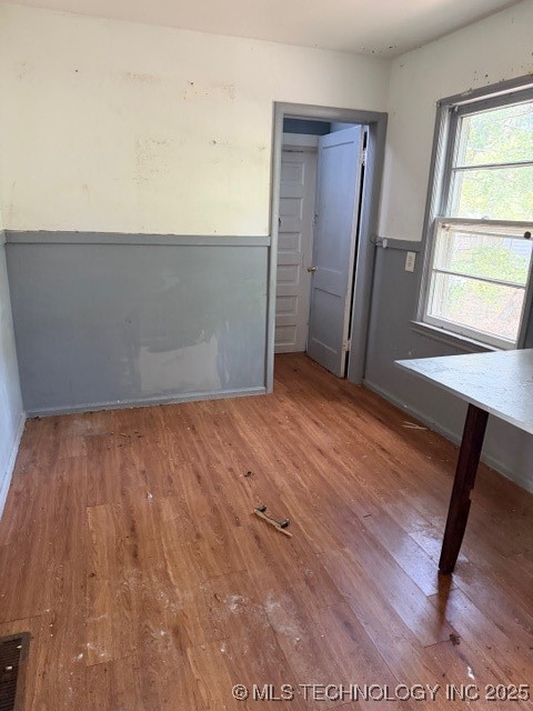 1055 N New Haven Avenue Property Photo 4