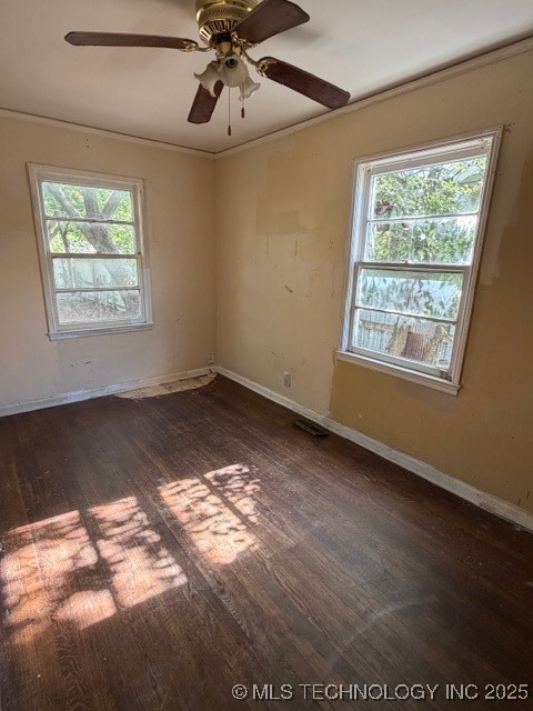 1055 N New Haven Avenue Property Photo 6