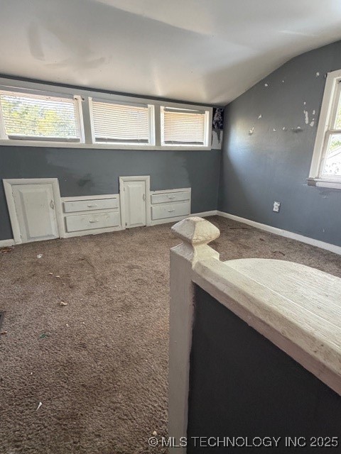 1055 N New Haven Avenue Property Photo 10