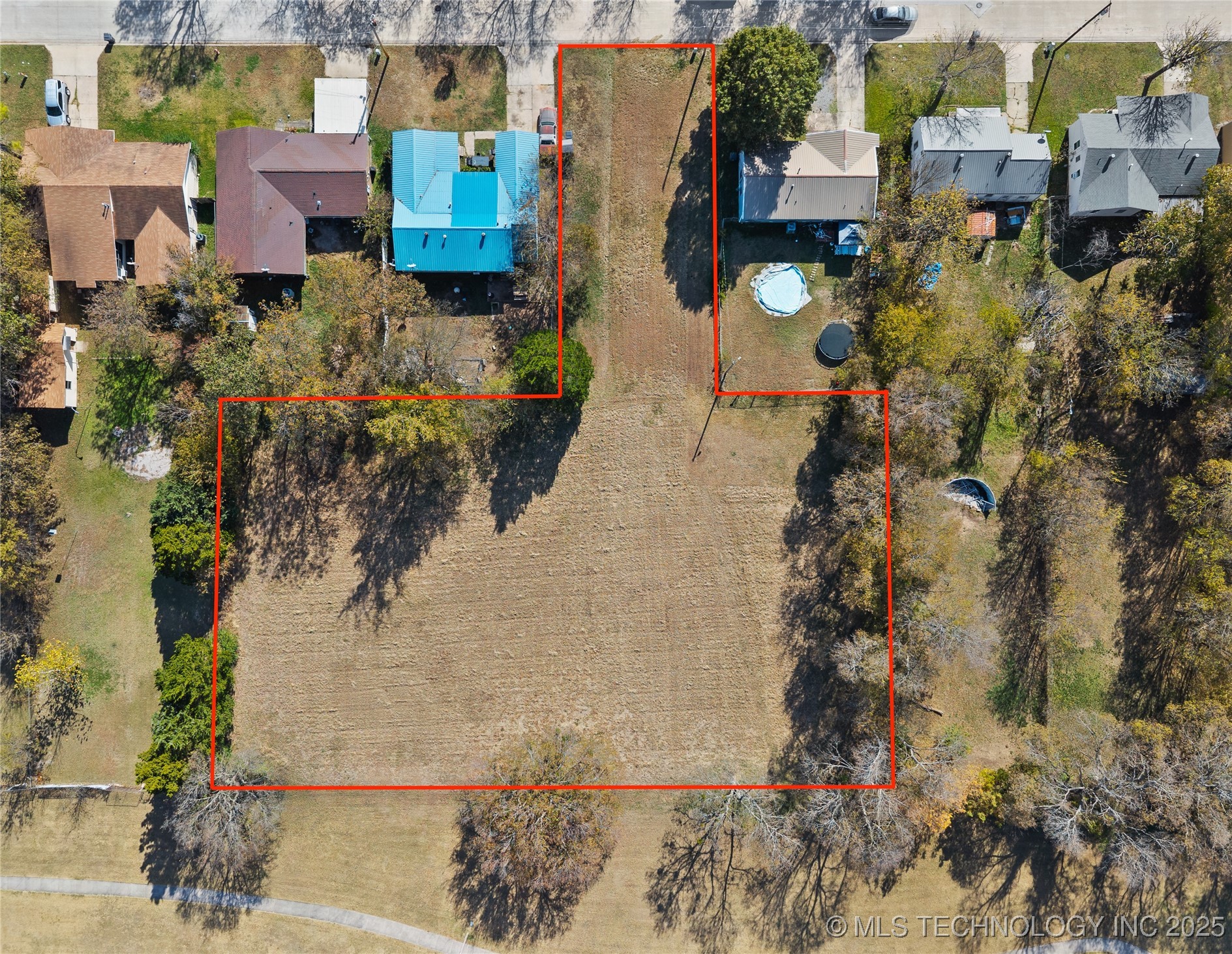 15th Property Photo 2