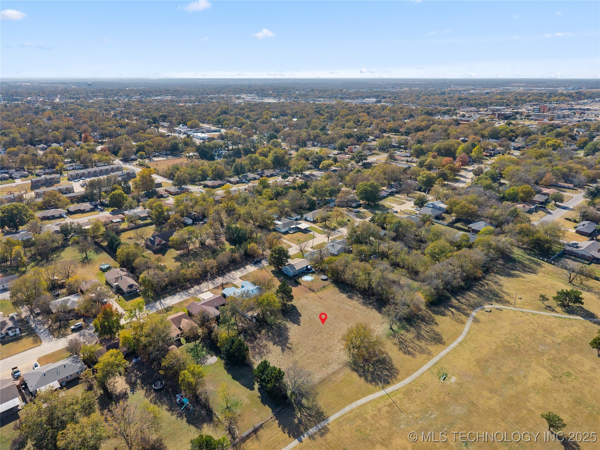 15th Property Photo 6