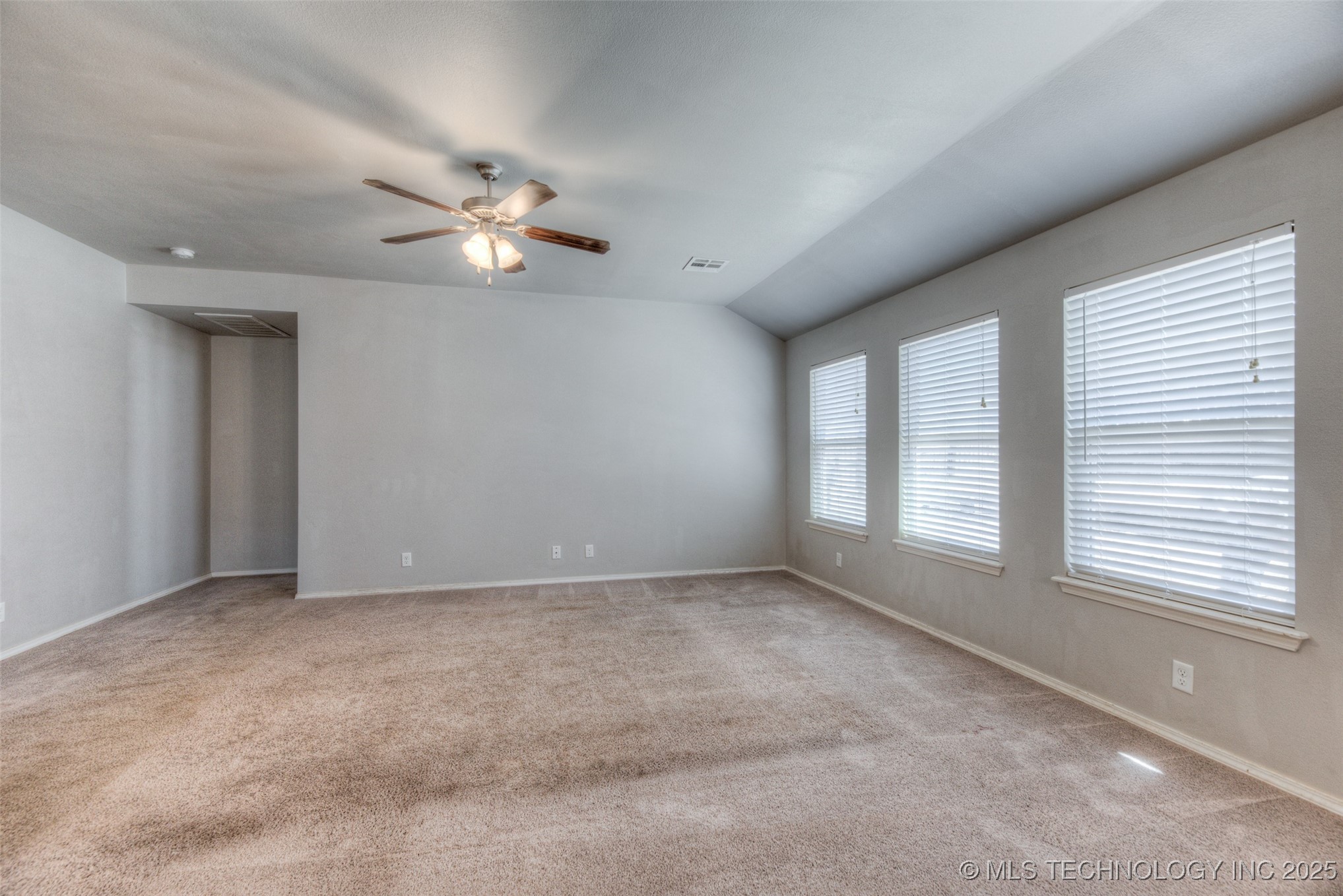 14863 S Hudson Avenue Property Photo 13