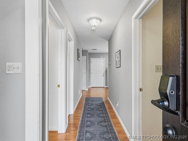 2836 E Admiral Boulevard Property Photo 6