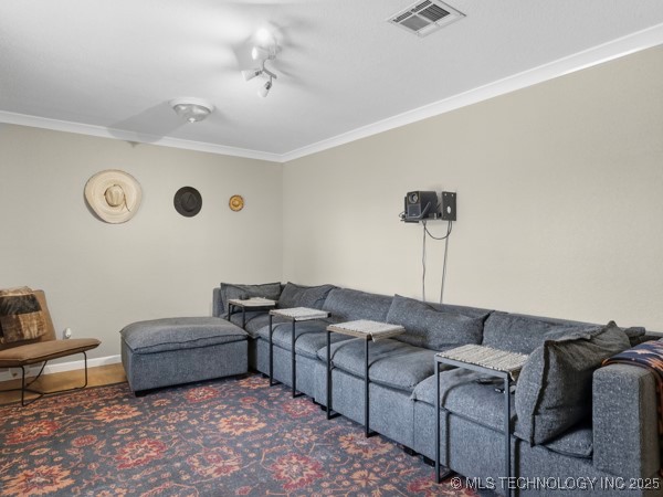 2836 E Admiral Boulevard Property Photo 9