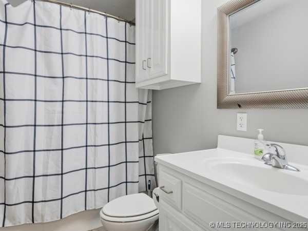 2836 E Admiral Boulevard Property Photo 12