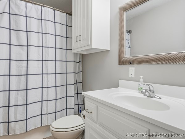 2836 E Admiral Boulevard Property Photo 13