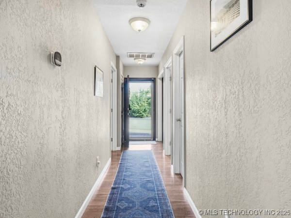 2836 E Admiral Boulevard Property Photo 17