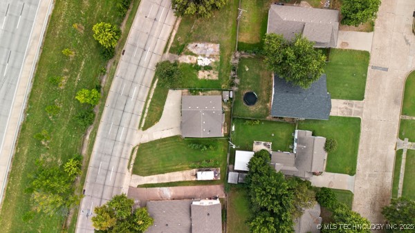 2836 E Admiral Boulevard Property Photo 30