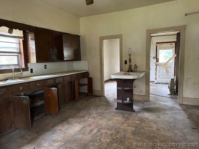 900 S Mabel Avenue Property Photo 8