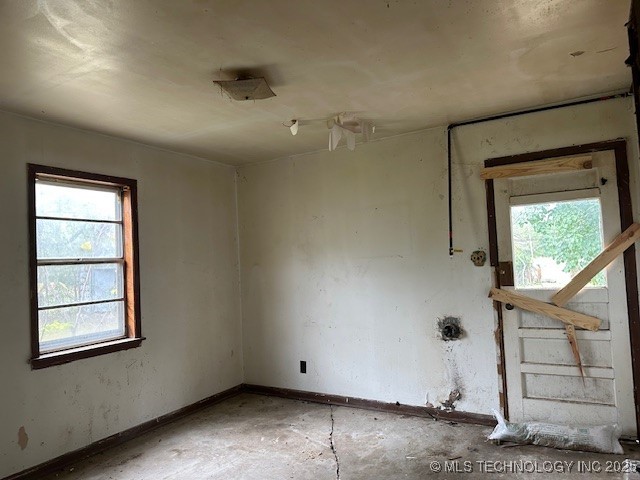 900 S Mabel Avenue Property Photo 12