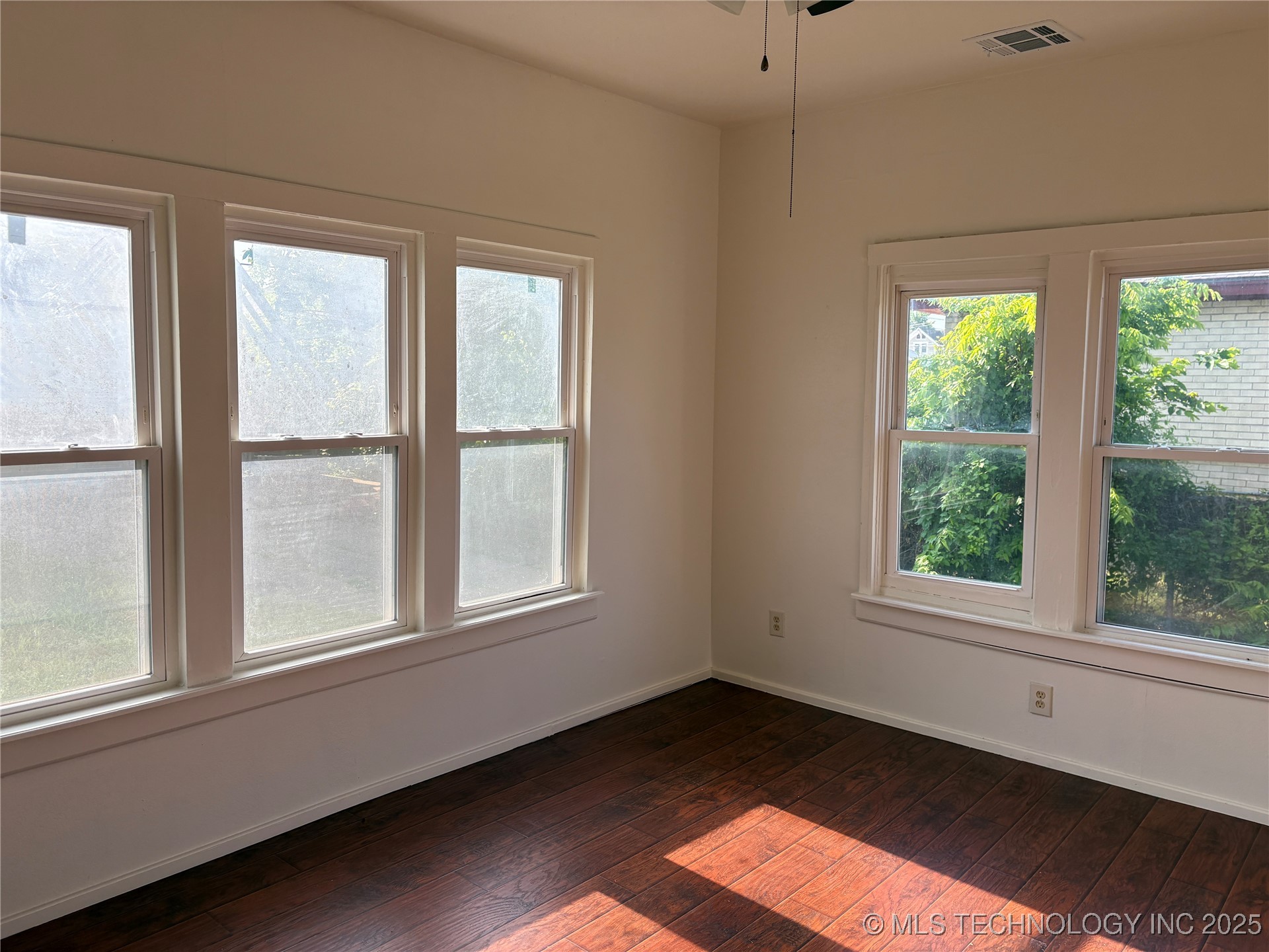 108 N Creek Avenue Property Photo 7