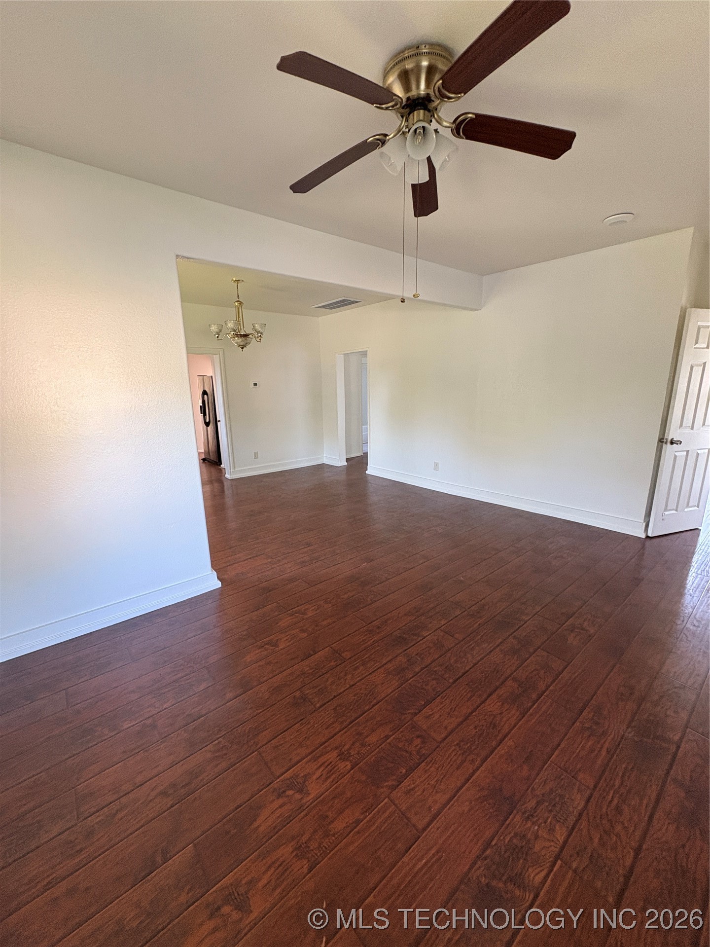 108 N Creek Avenue Property Photo 12