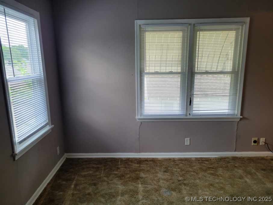 108 N Creek Avenue Property Photo 16