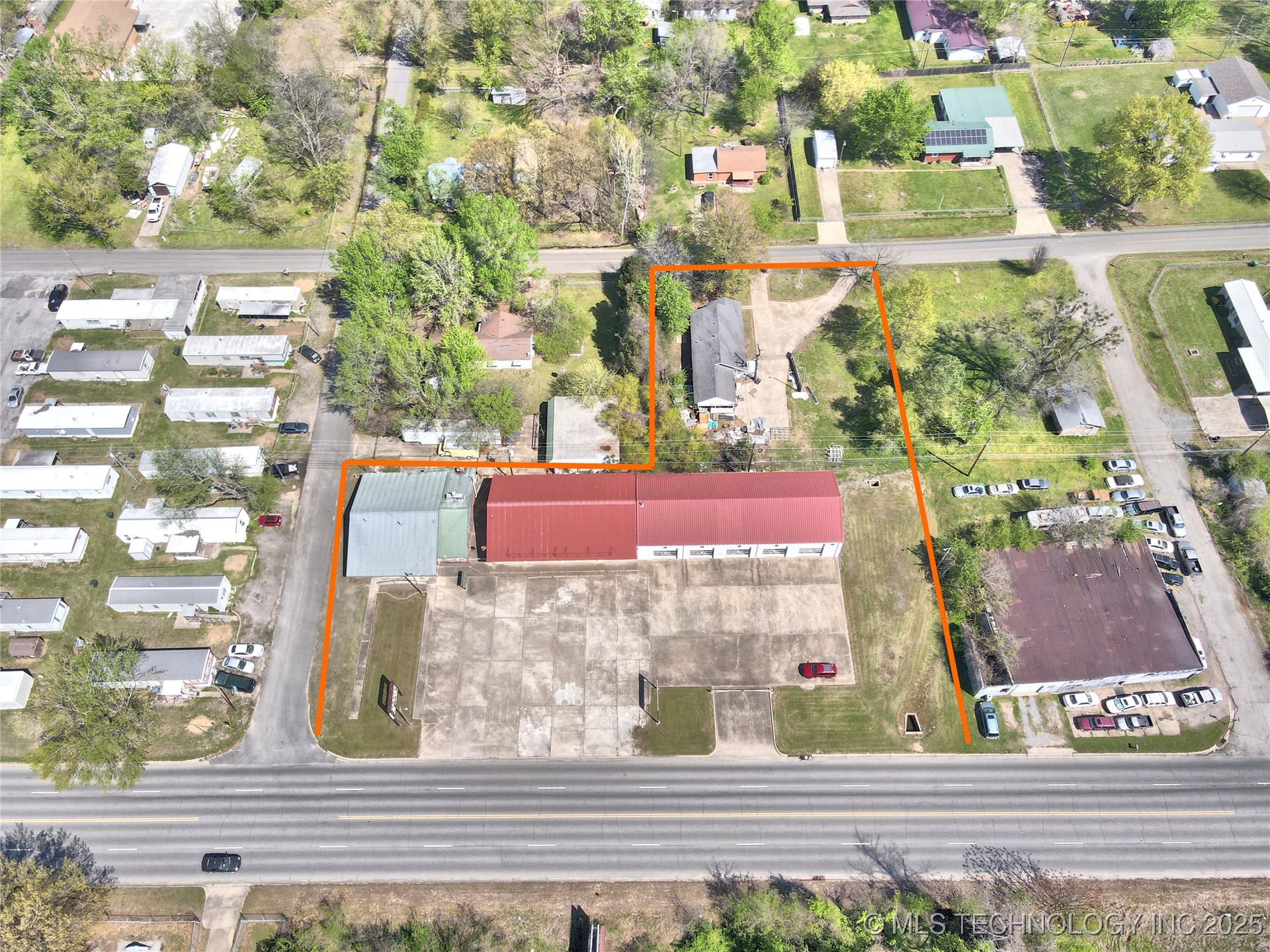 5026 W Okmulgee Property Photo 2