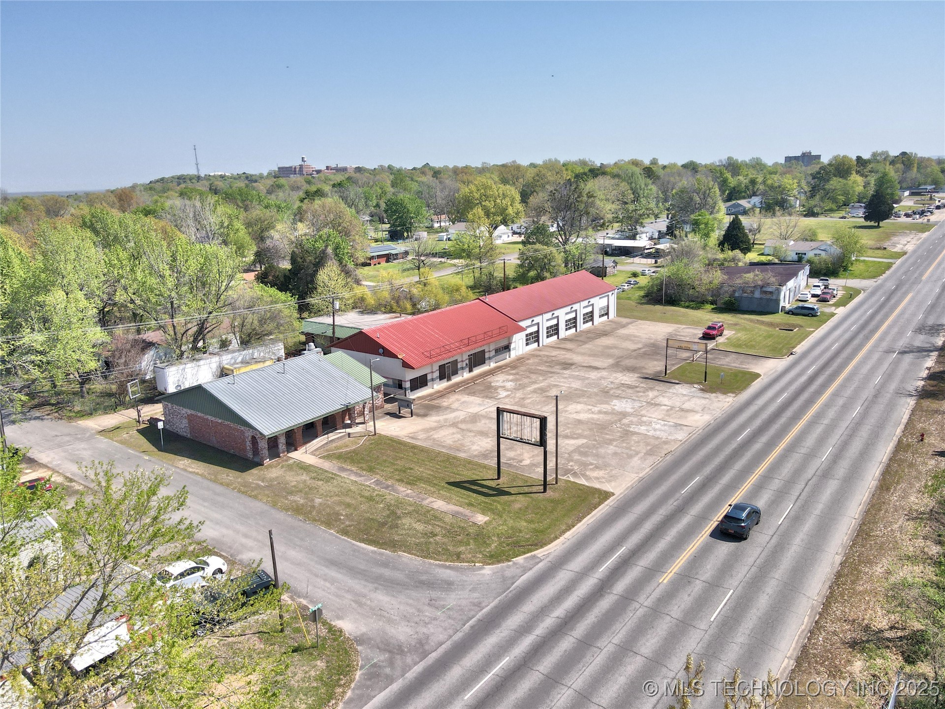 5026 W Okmulgee Property Photo 6