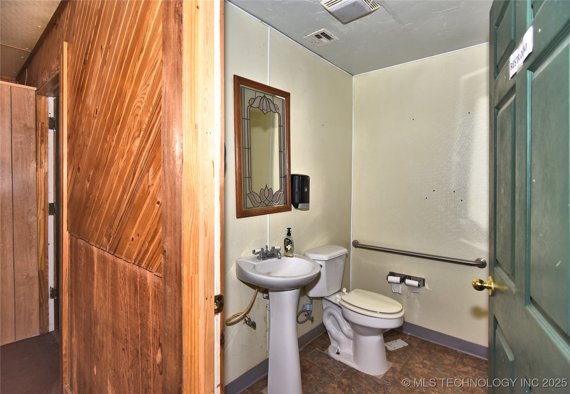 5026 W Okmulgee Property Photo 39