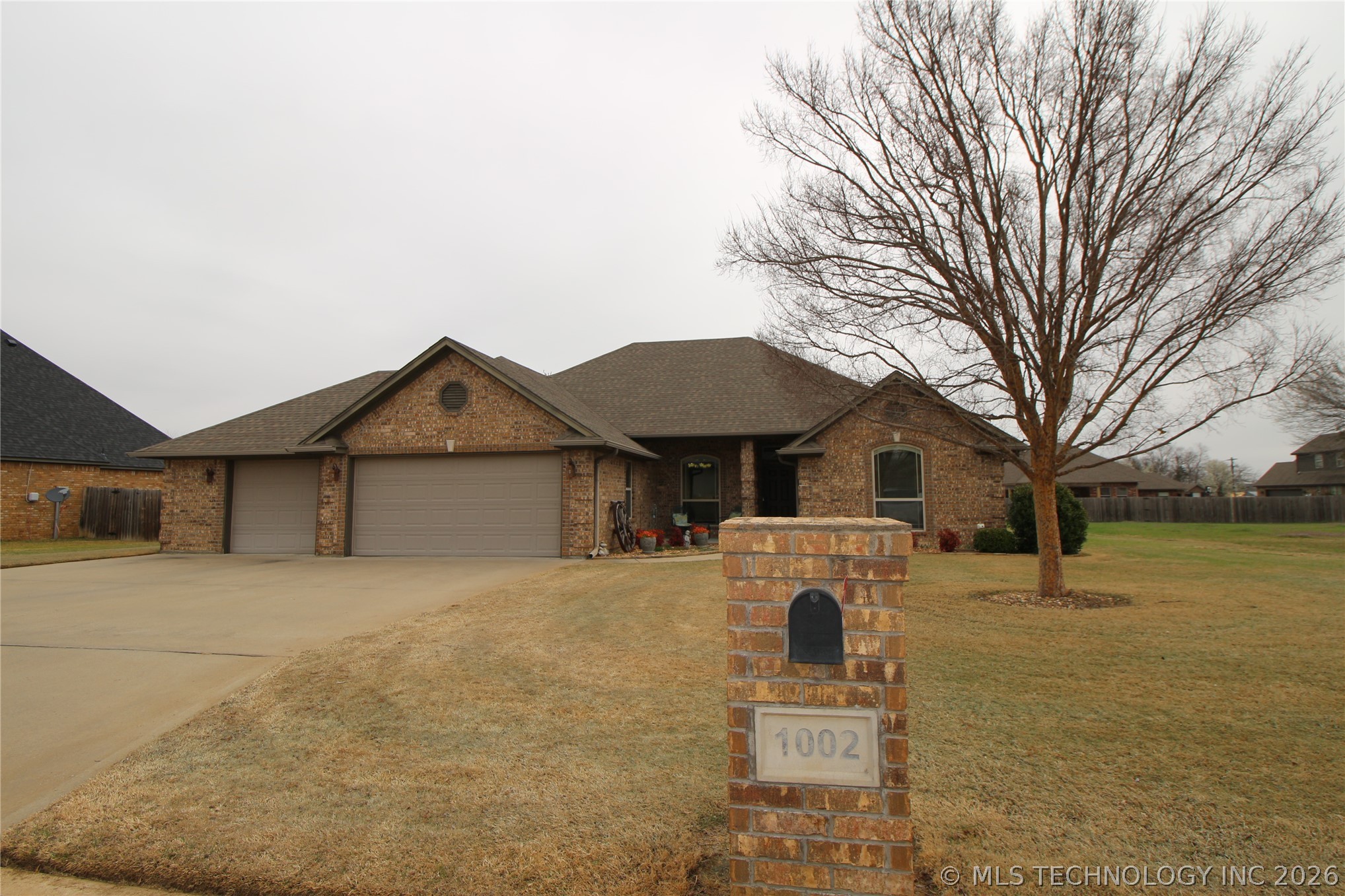 1002 Springfield Court Property Photo 1