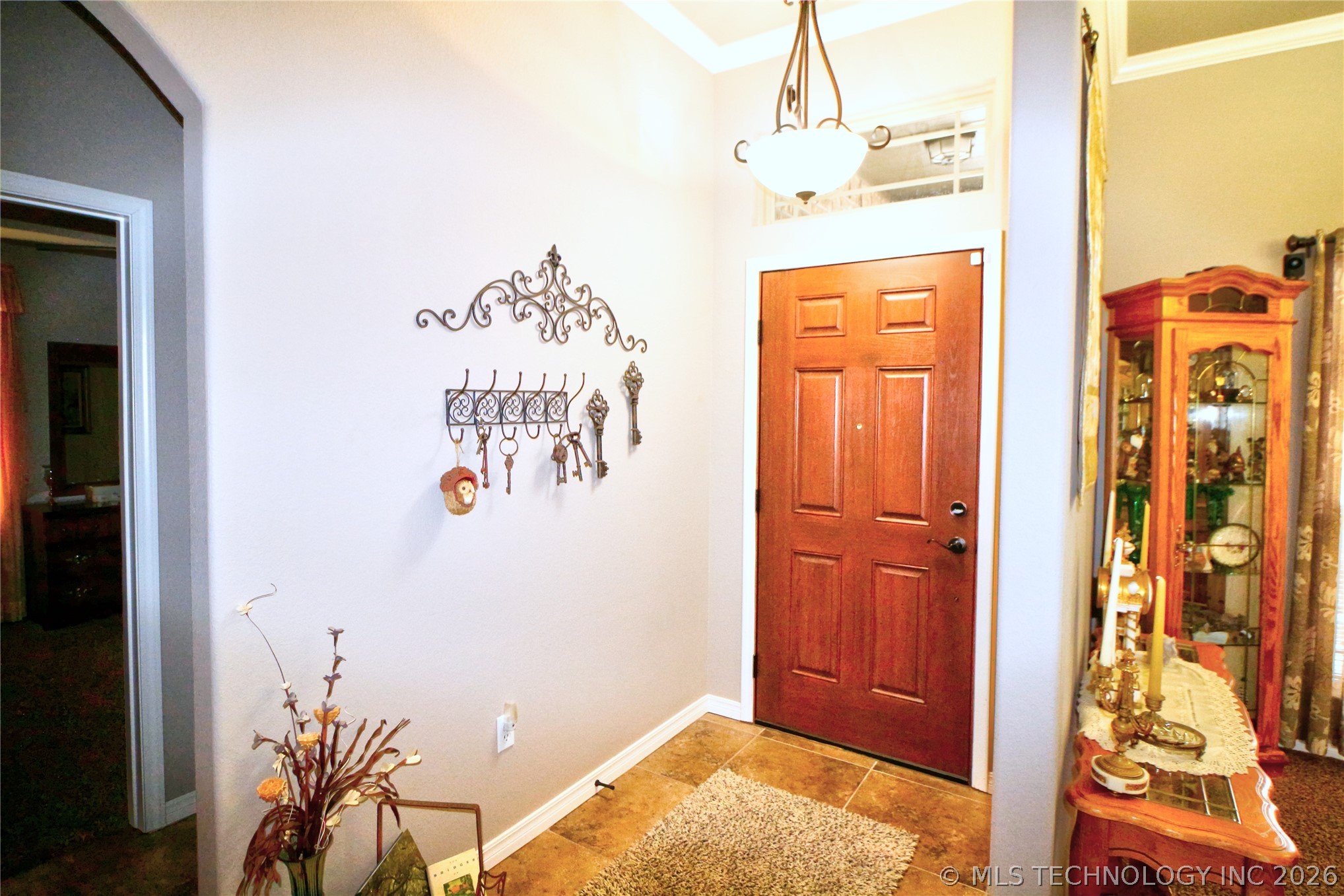 1002 Springfield Court Property Photo 3