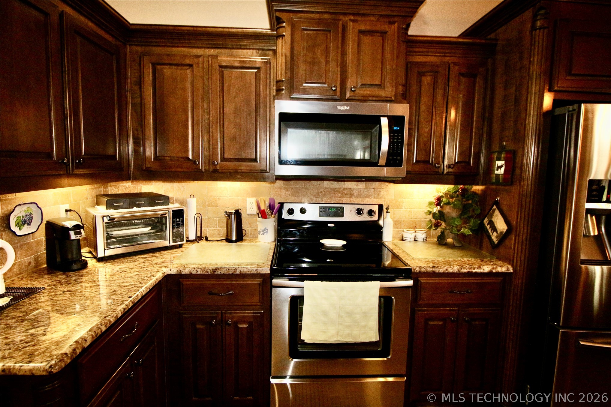 1002 Springfield Court Property Photo 8