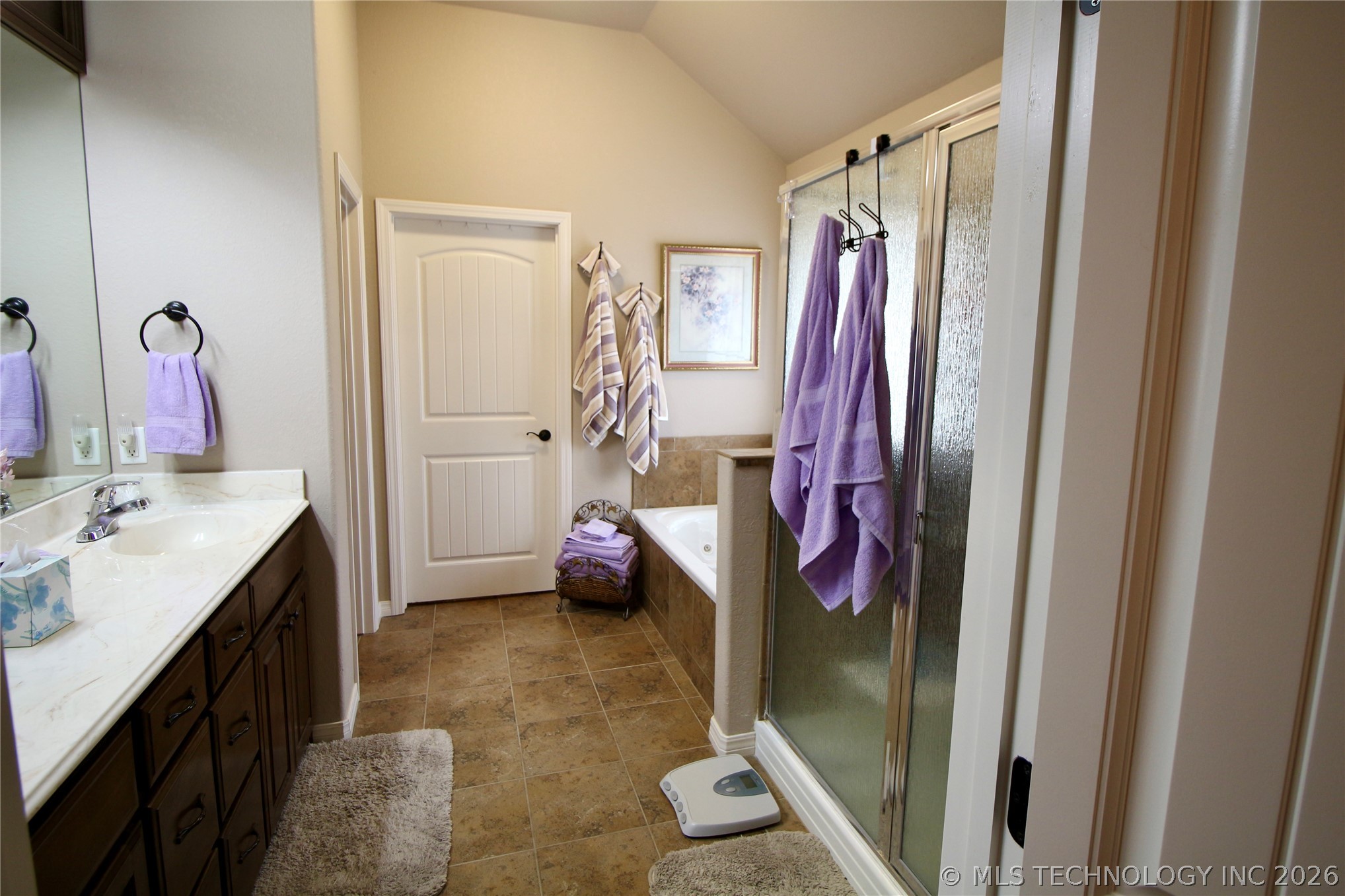 1002 Springfield Court Property Photo 25