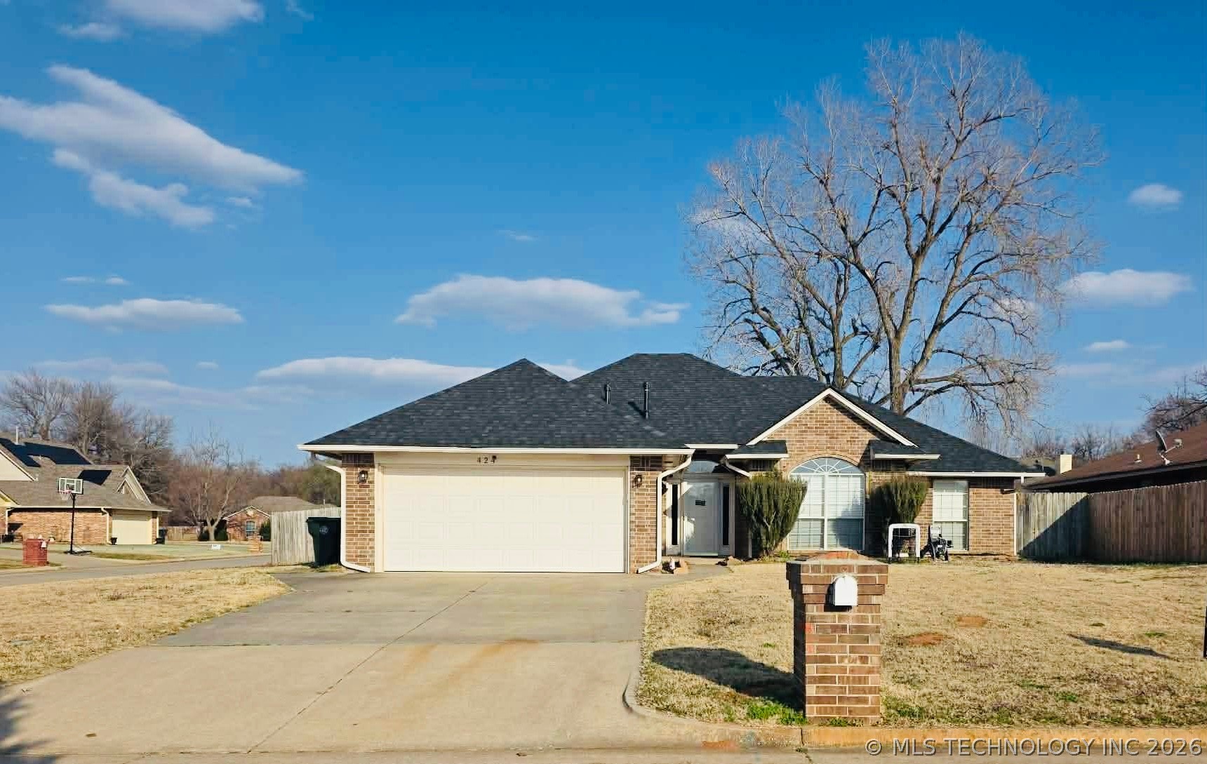 424 Blue Spruce Property Photo 1