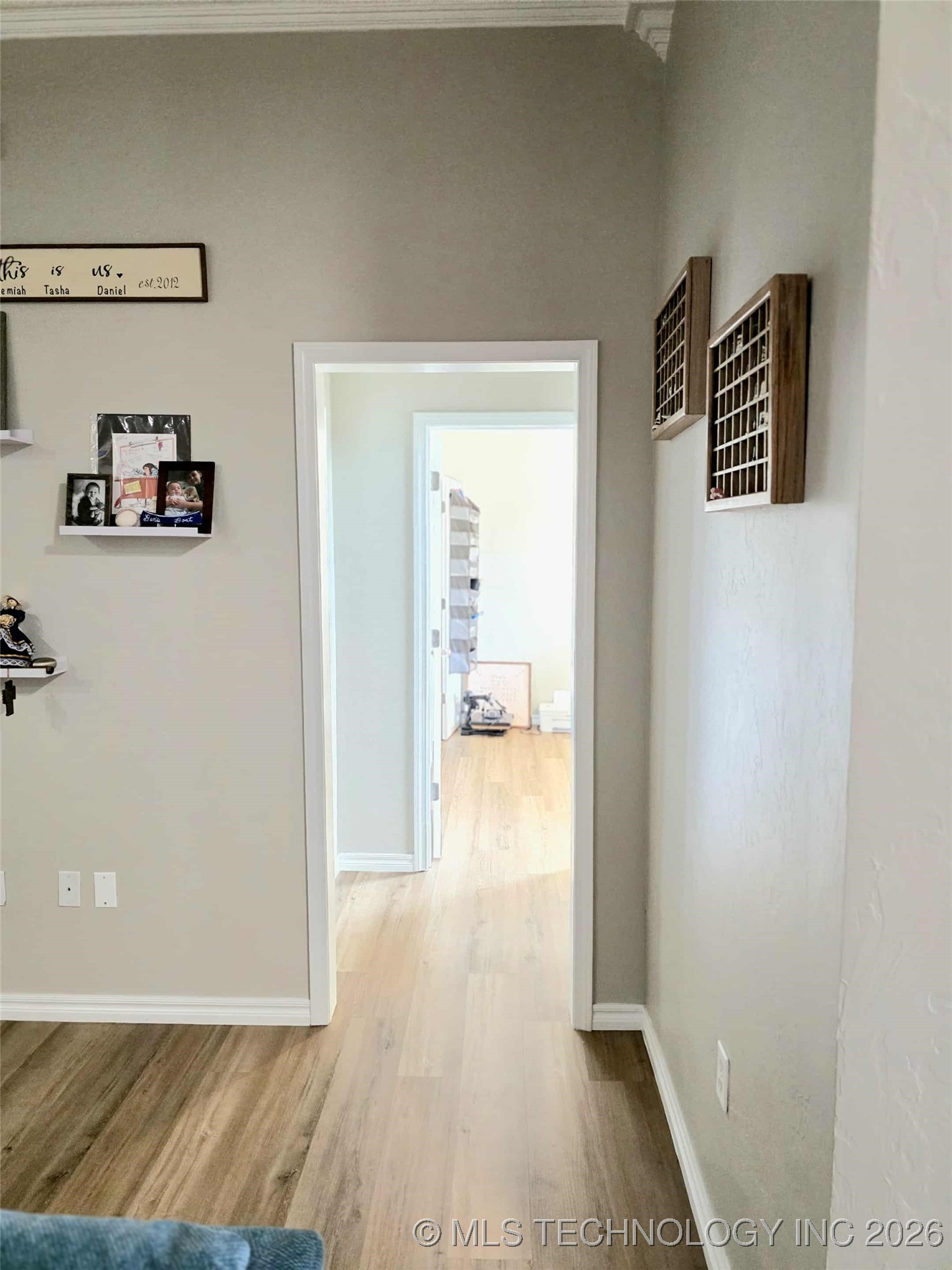 424 Blue Spruce Property Photo 6