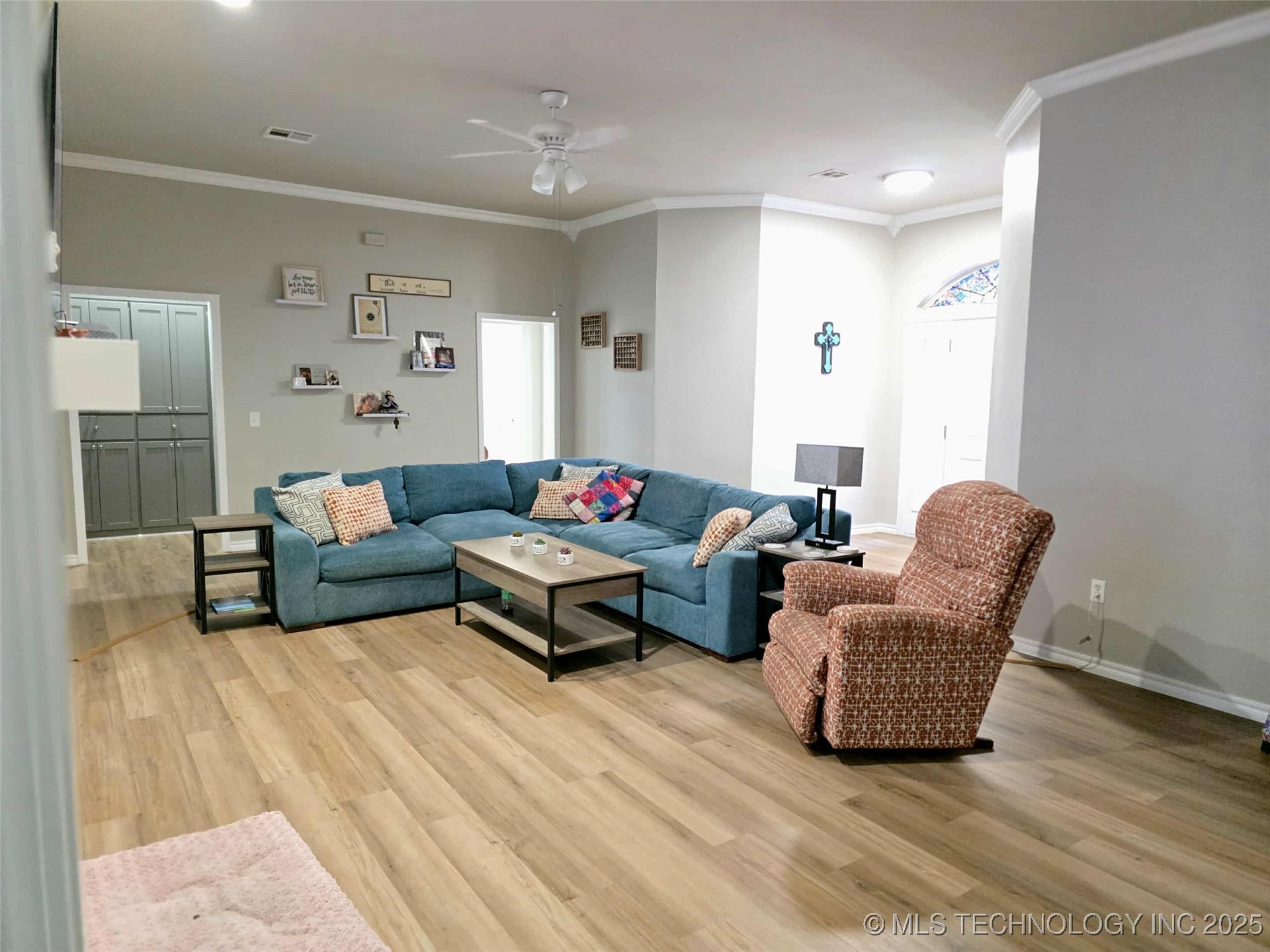 424 Blue Spruce Property Photo 10