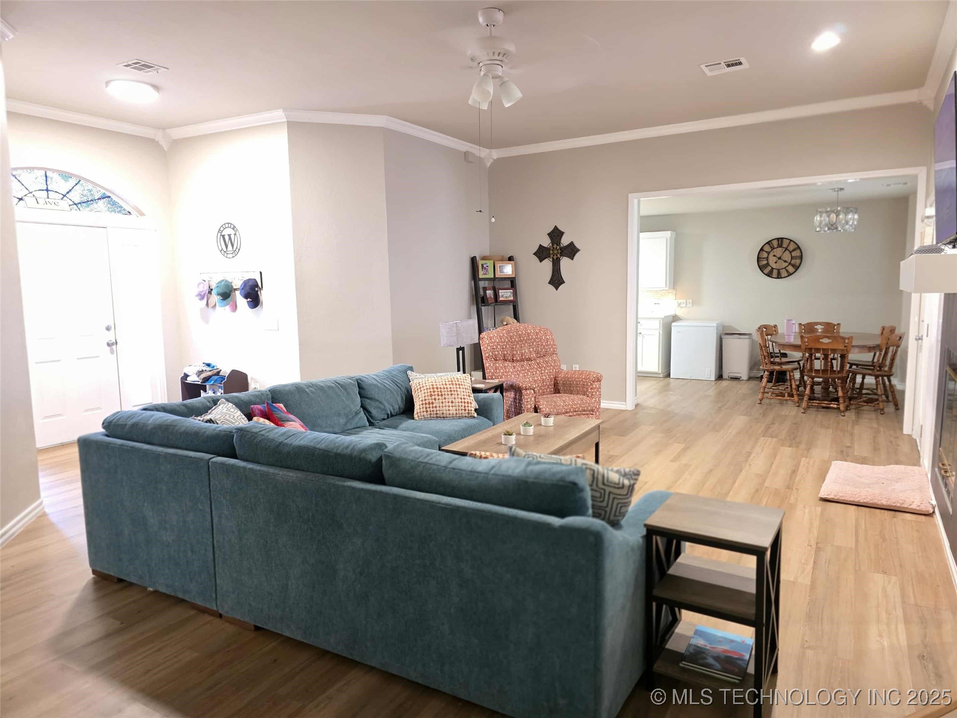 424 Blue Spruce Property Photo 11