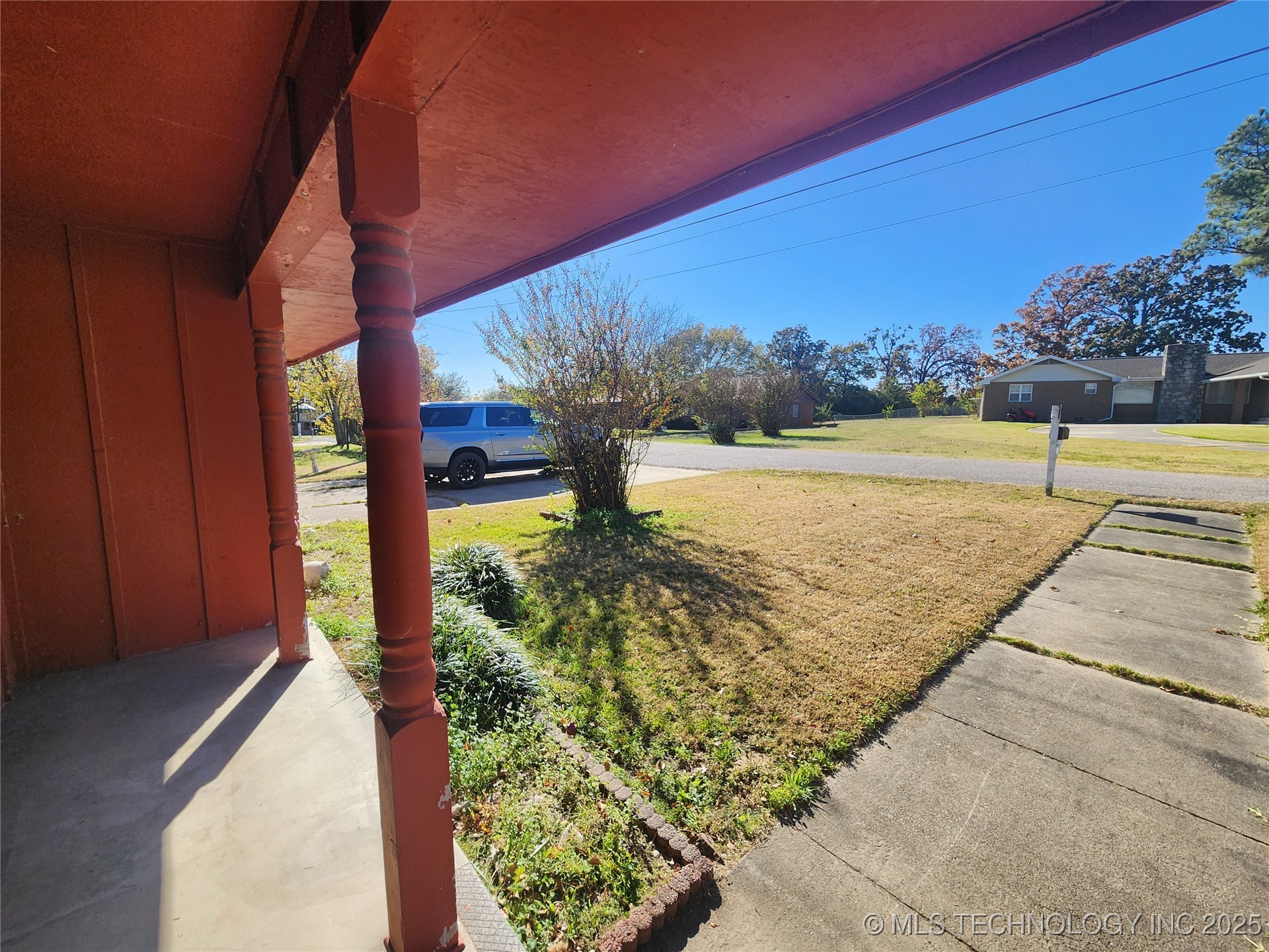 1672 S Velma Avenue Property Photo 7