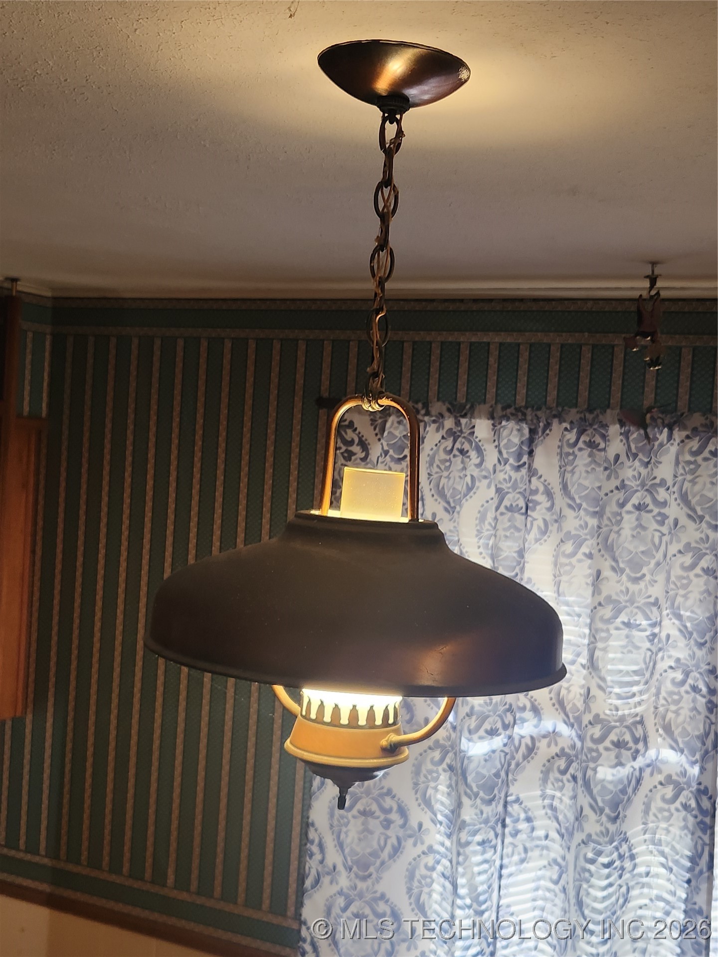 1672 S Velma Avenue Property Photo 33