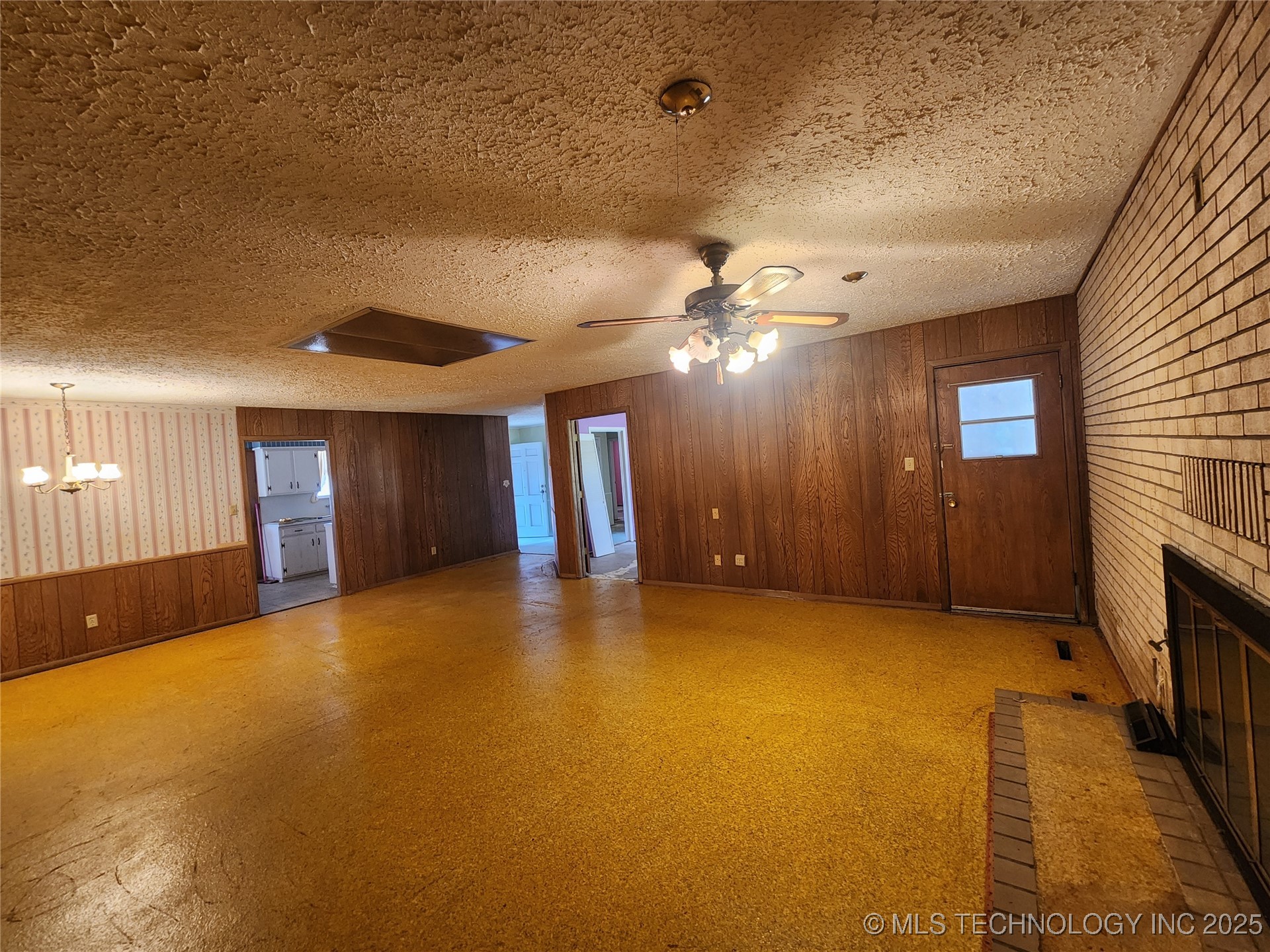 1672 S Velma Avenue Property Photo 34