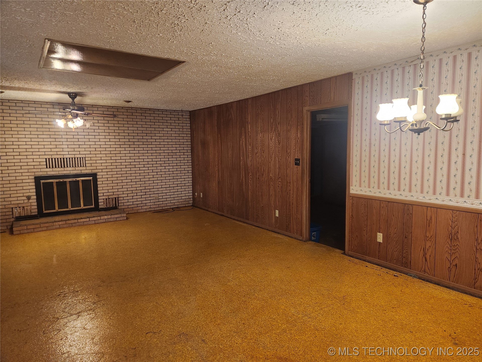 1672 S Velma Avenue Property Photo 37