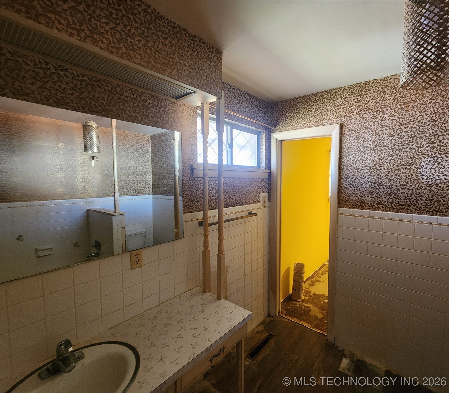 1672 S Velma Avenue Property Photo 54