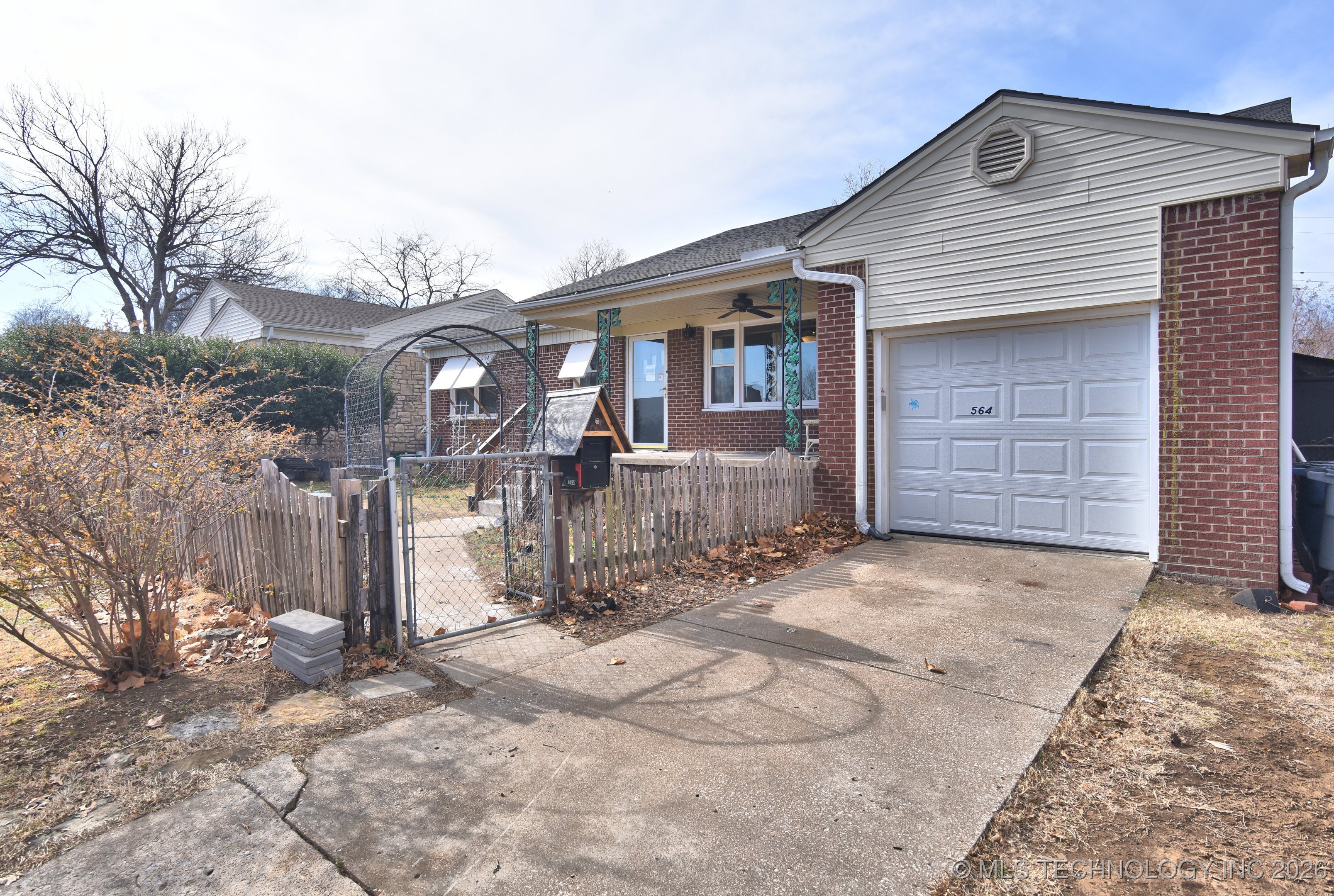 564 S Sandusky Avenue Property Photo 4