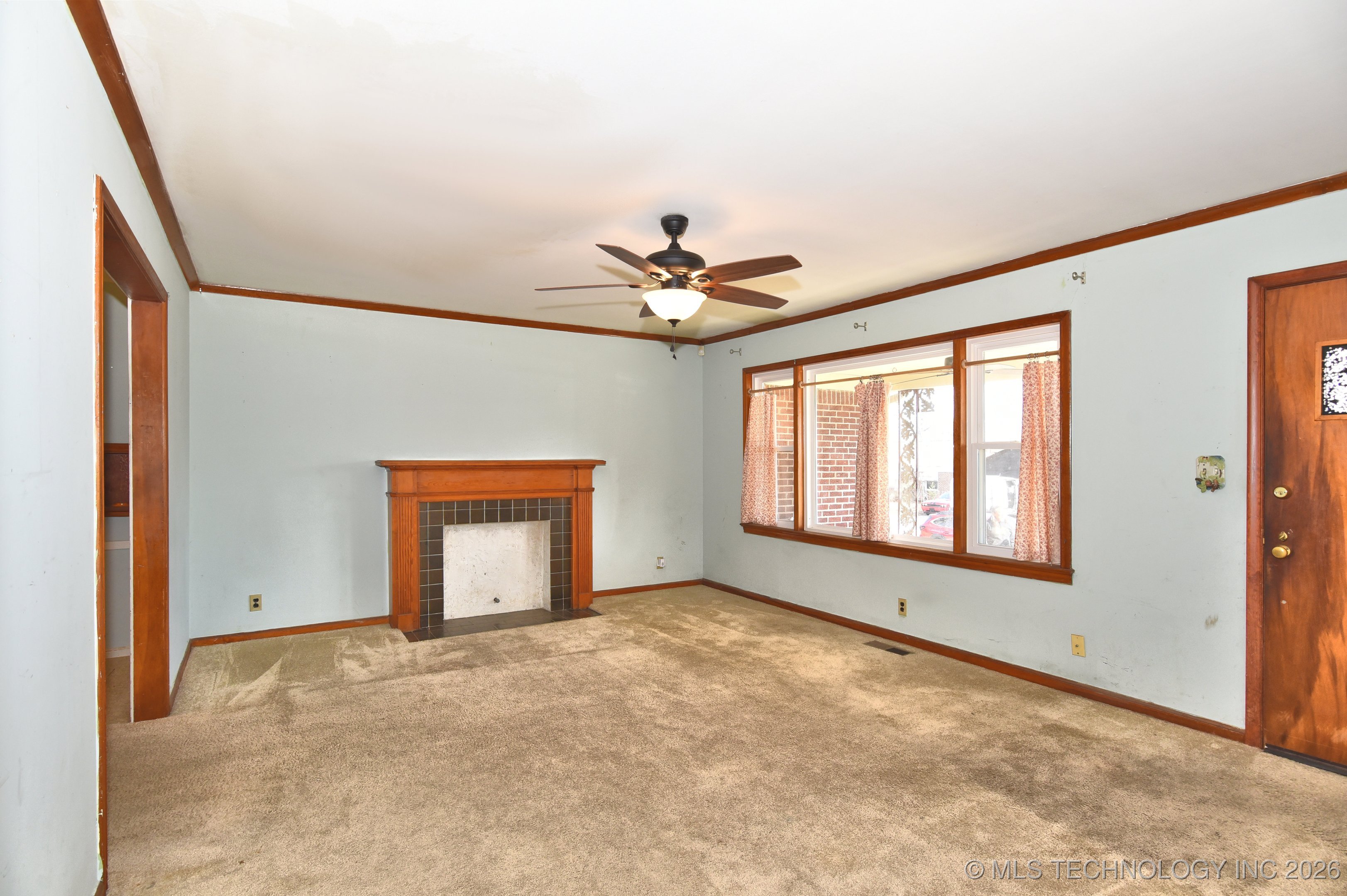 564 S Sandusky Avenue Property Photo 6