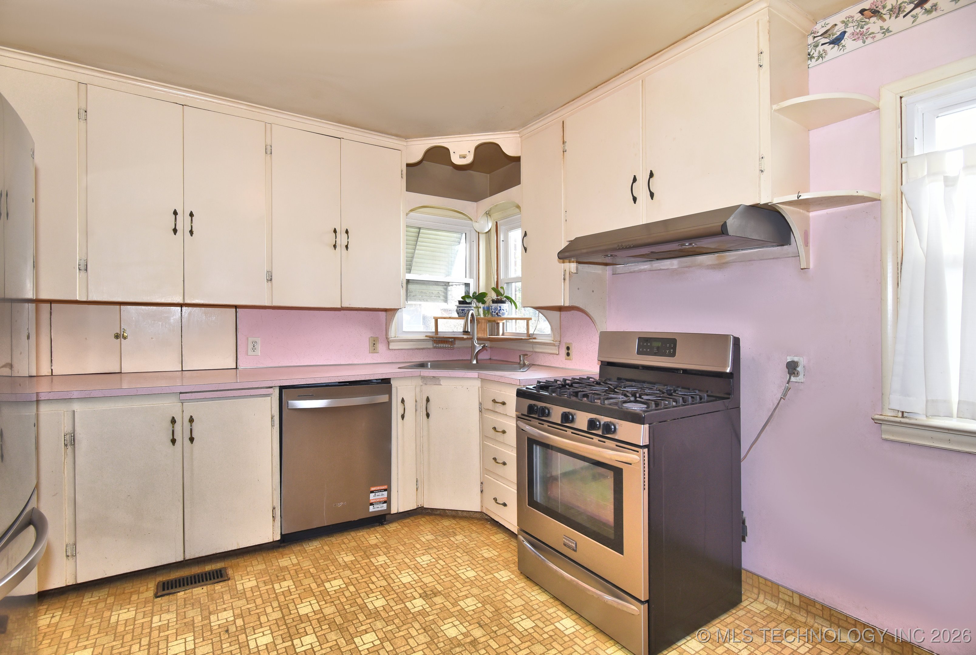 564 S Sandusky Avenue Property Photo 14