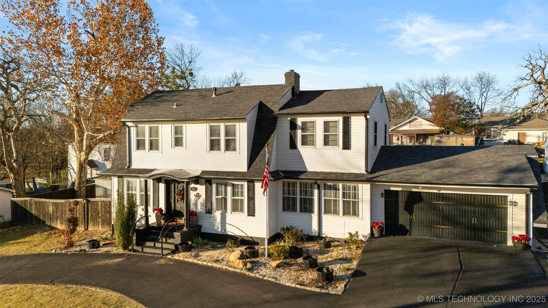 722 E 18th Street Property Photo 3