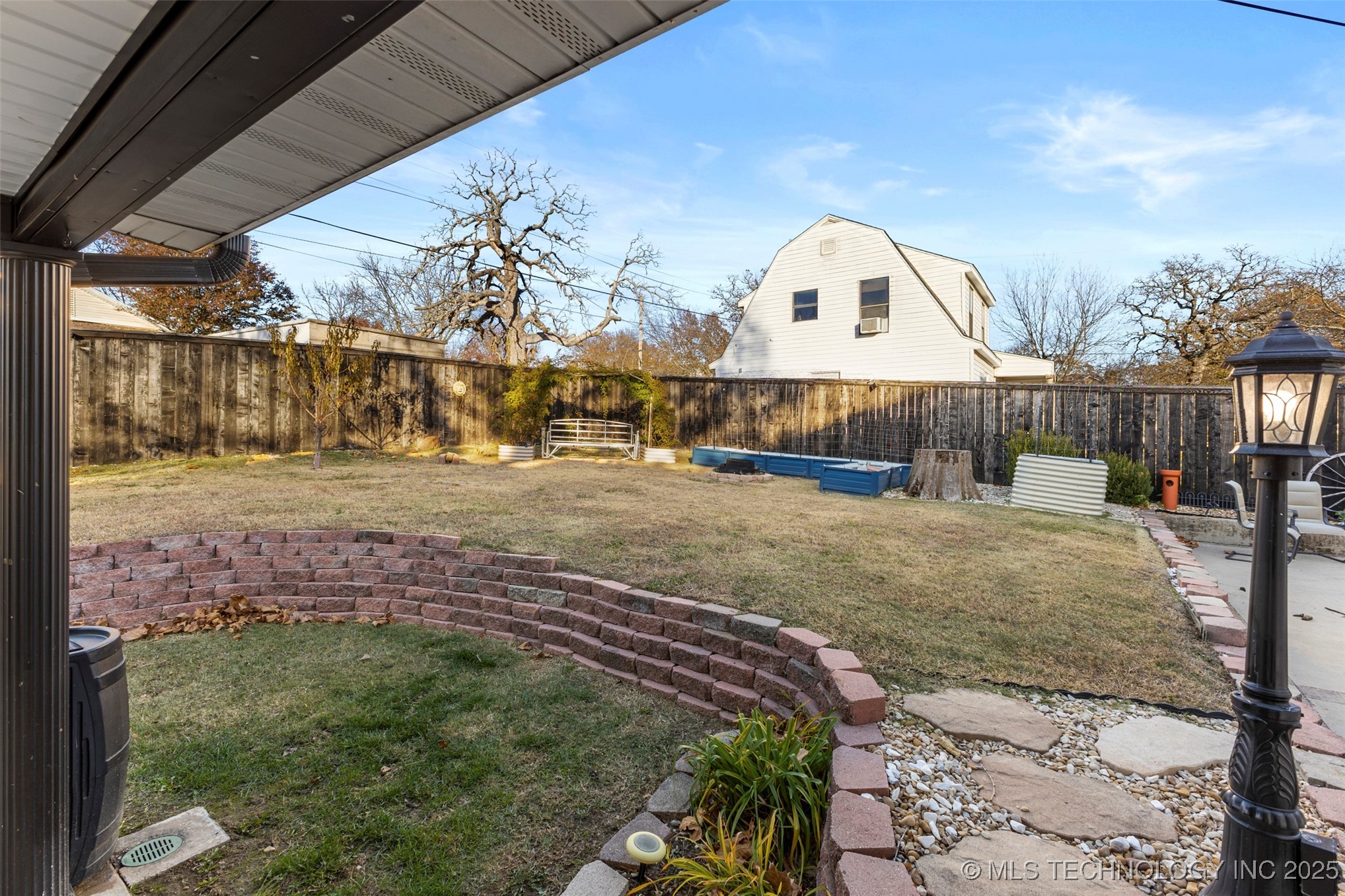 722 E 18th Street Property Photo 50