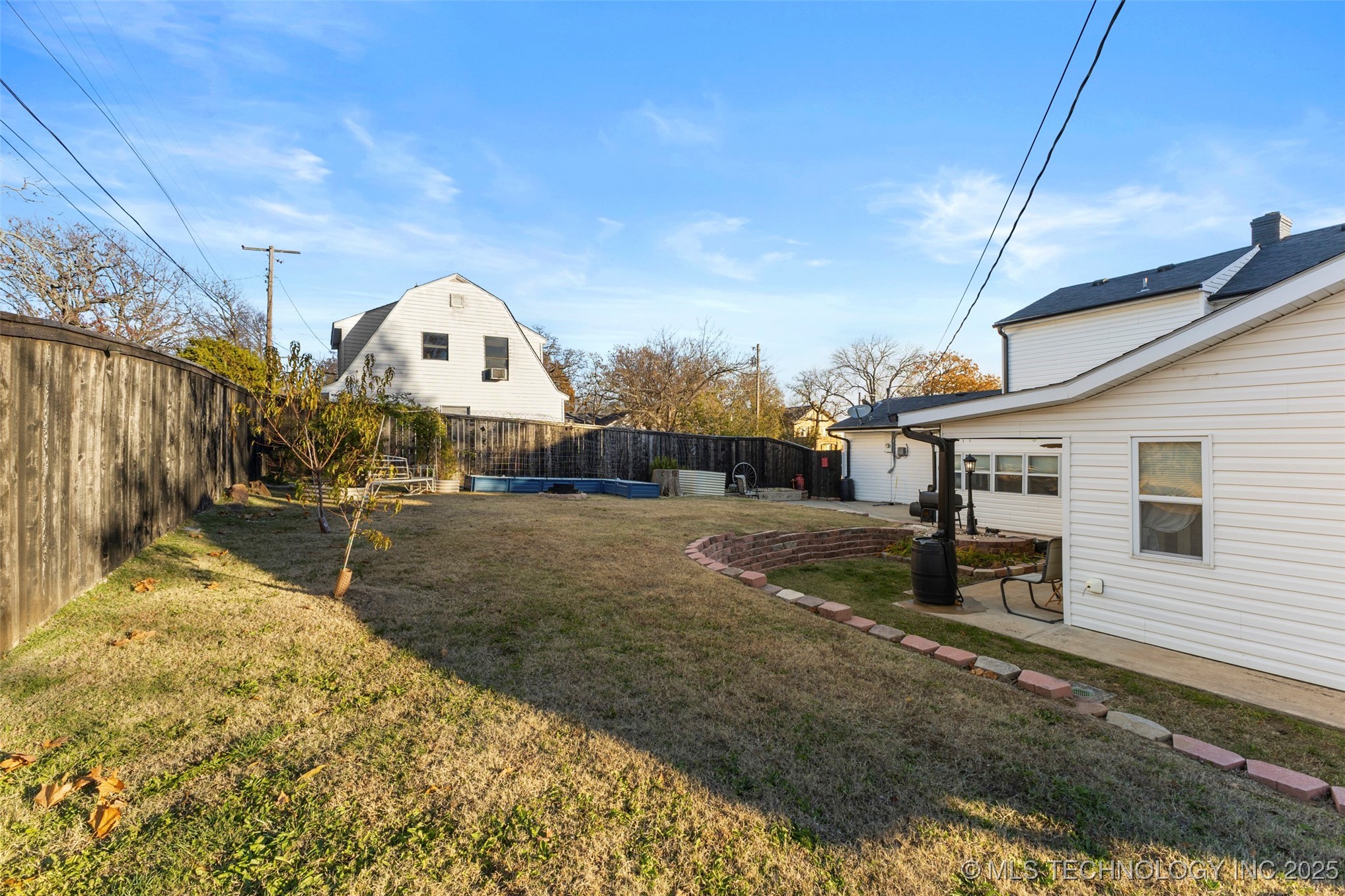 722 E 18th Street Property Photo 54