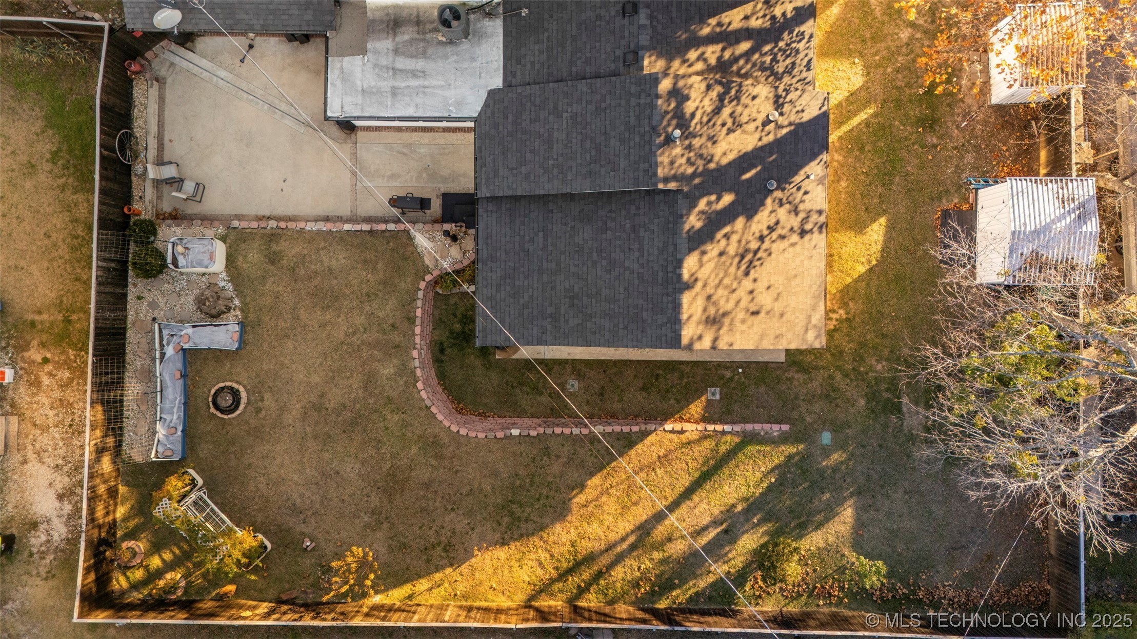 722 E 18th Street Property Photo 58