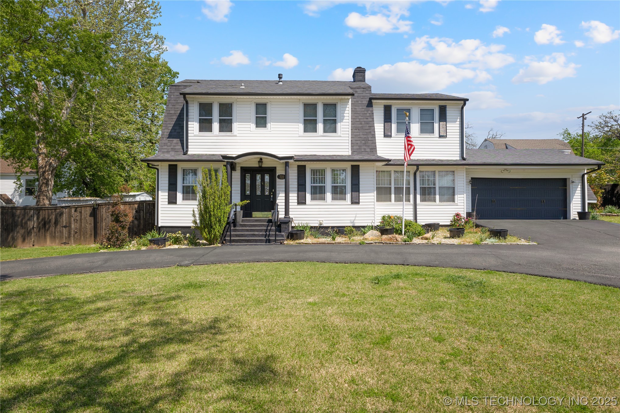 722 E 18th Street Property Photo 60