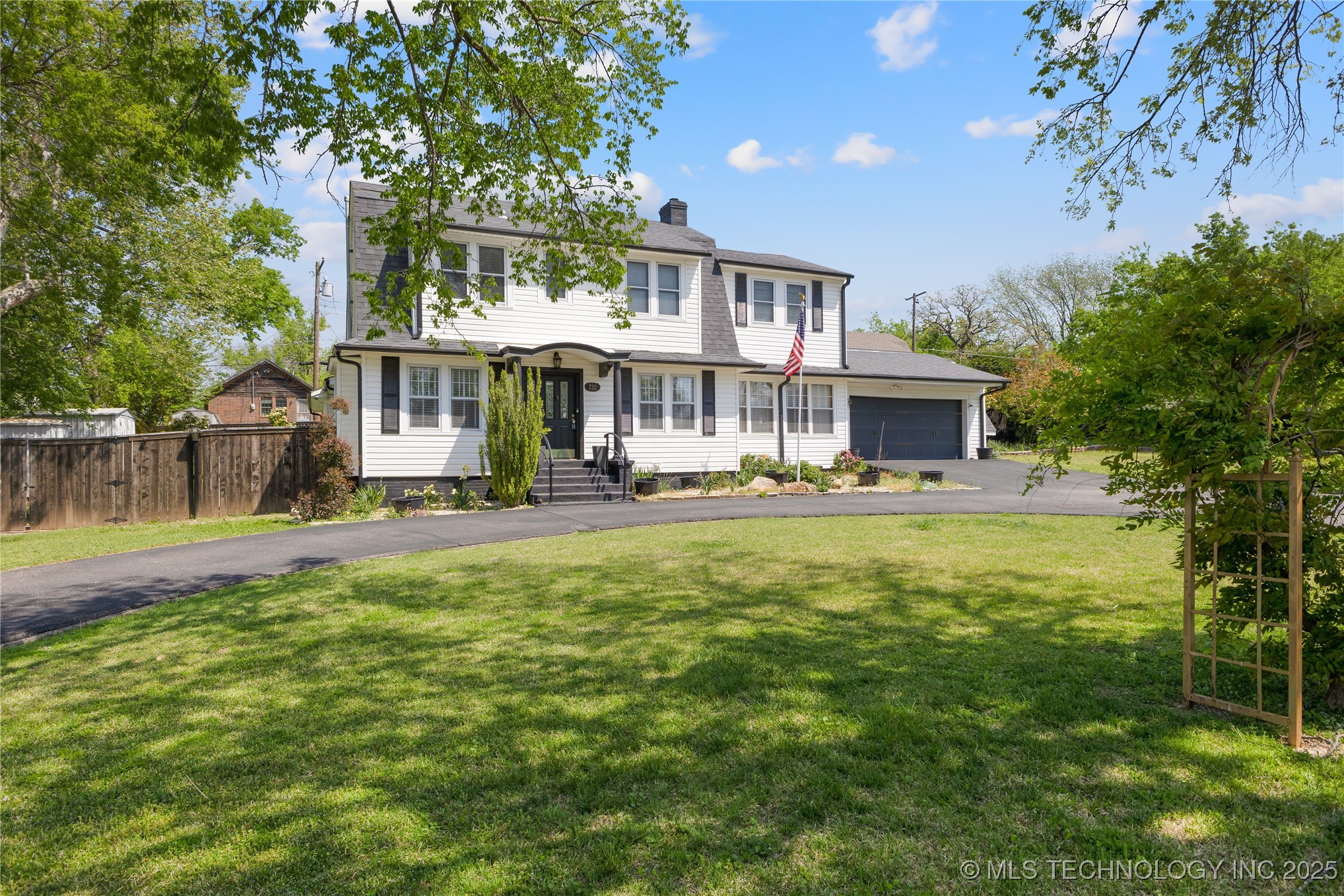 722 E 18th Street Property Photo 61