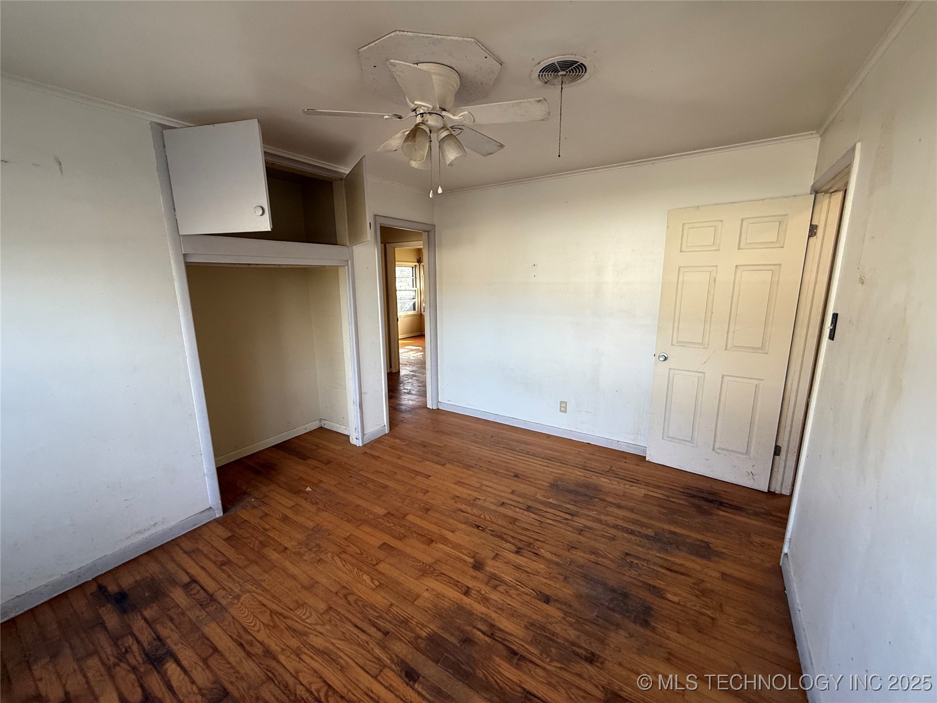 2405 Dayton Property Photo 4